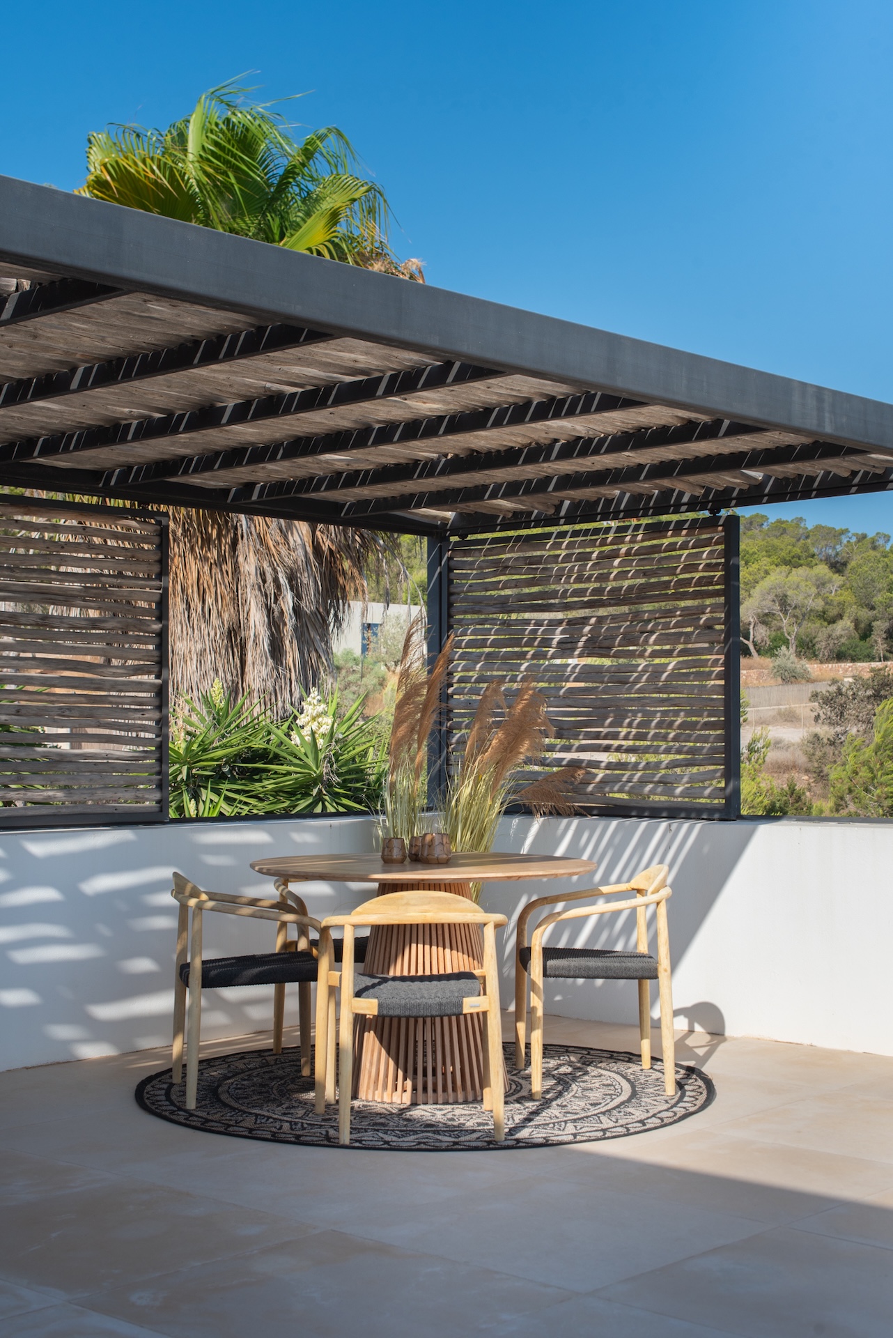 Resa Estates finca Can Floral Ibiza sale koop terrace ok detaul.jpg